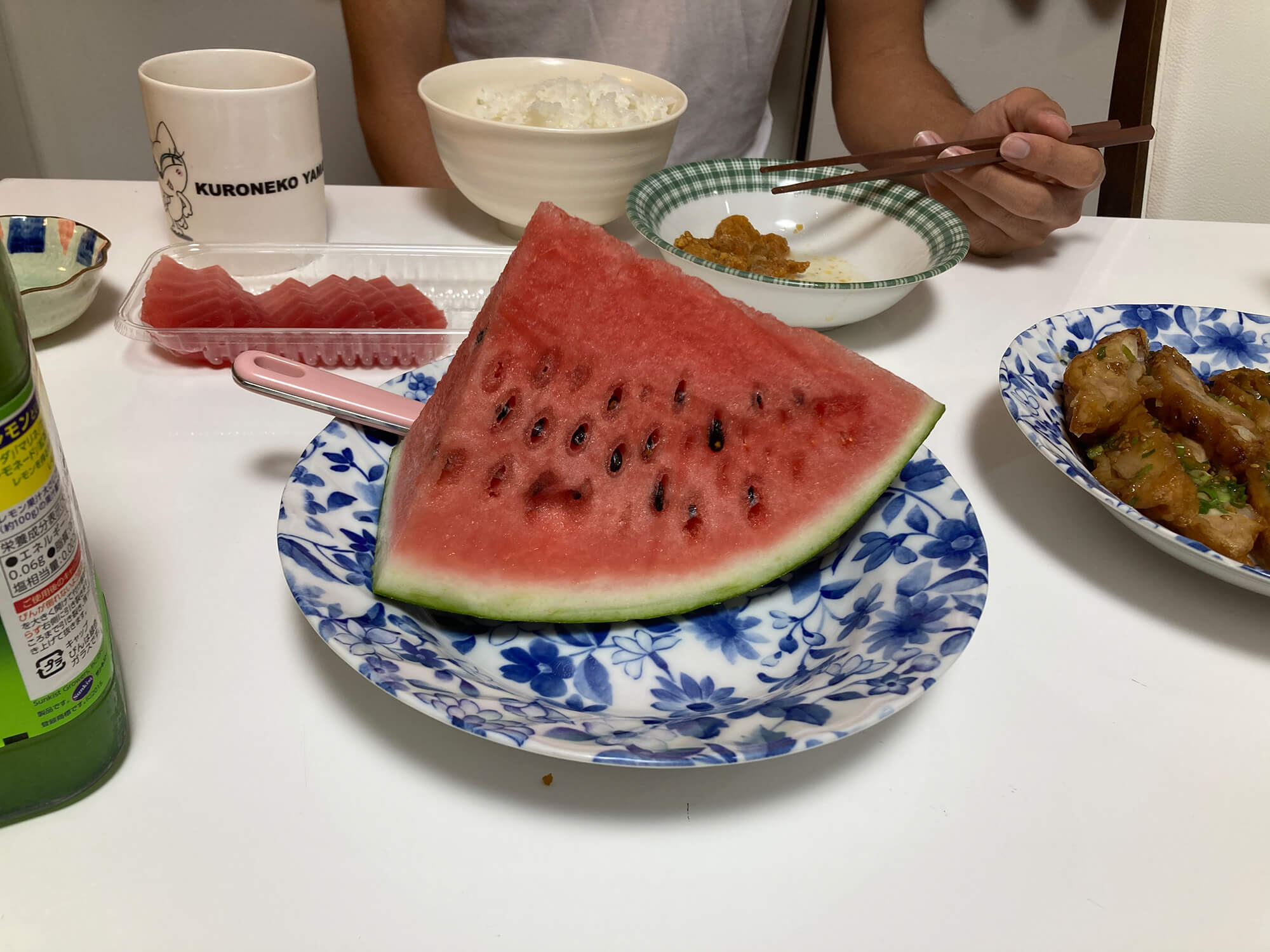 05 スイカを食べた