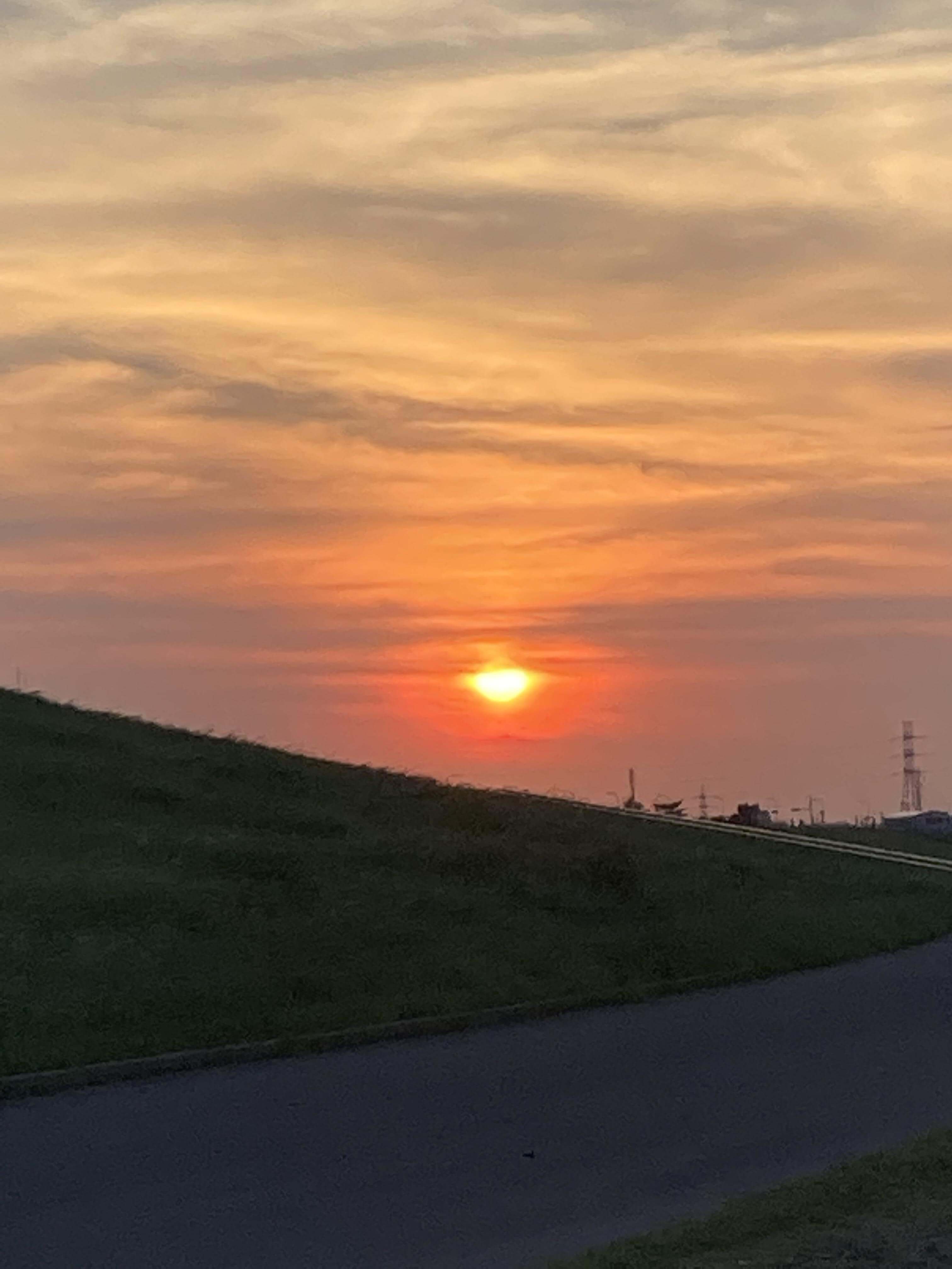 08 夕日がそろそろ落ちる時