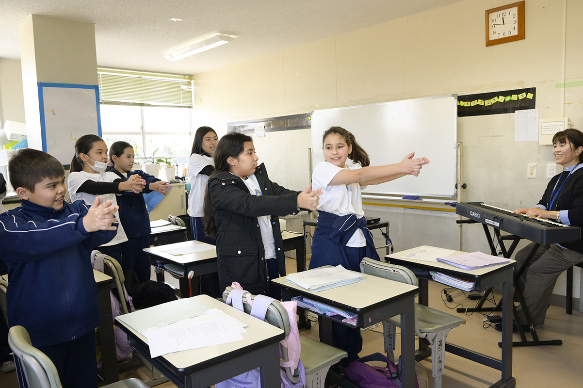 小学4年生の日本語の授業風景