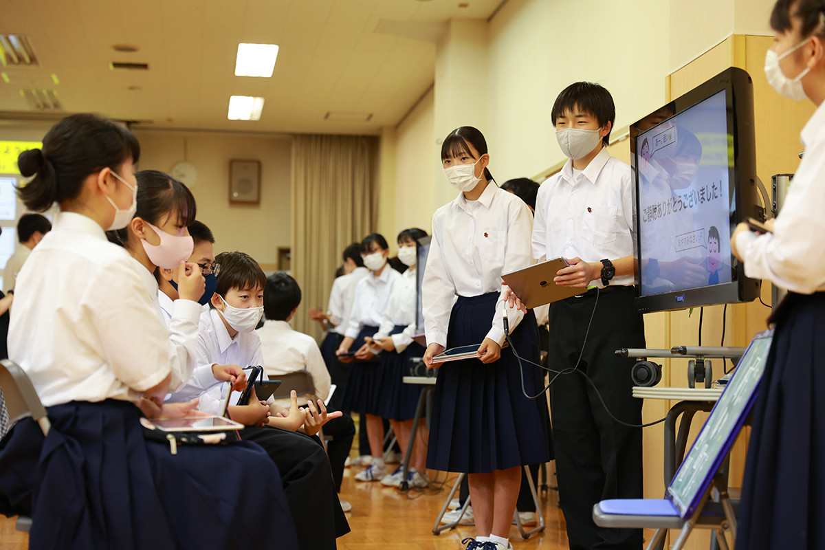 未明作品の魅力を３年生が下級生にプレゼン