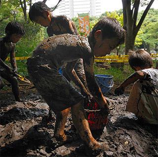 特定非営利活動法人 日本冒険遊び場づくり協会