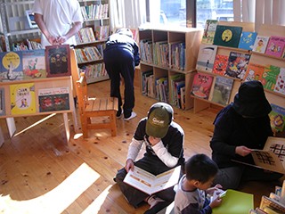 認定NPO法人 高知こどもの図書館