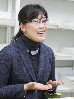 田部絢子氏