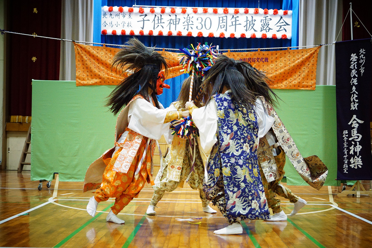 子ども神楽「四ツ鬼」の舞