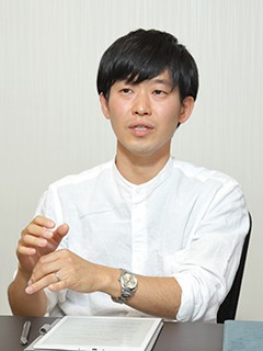 藤井 裕士氏